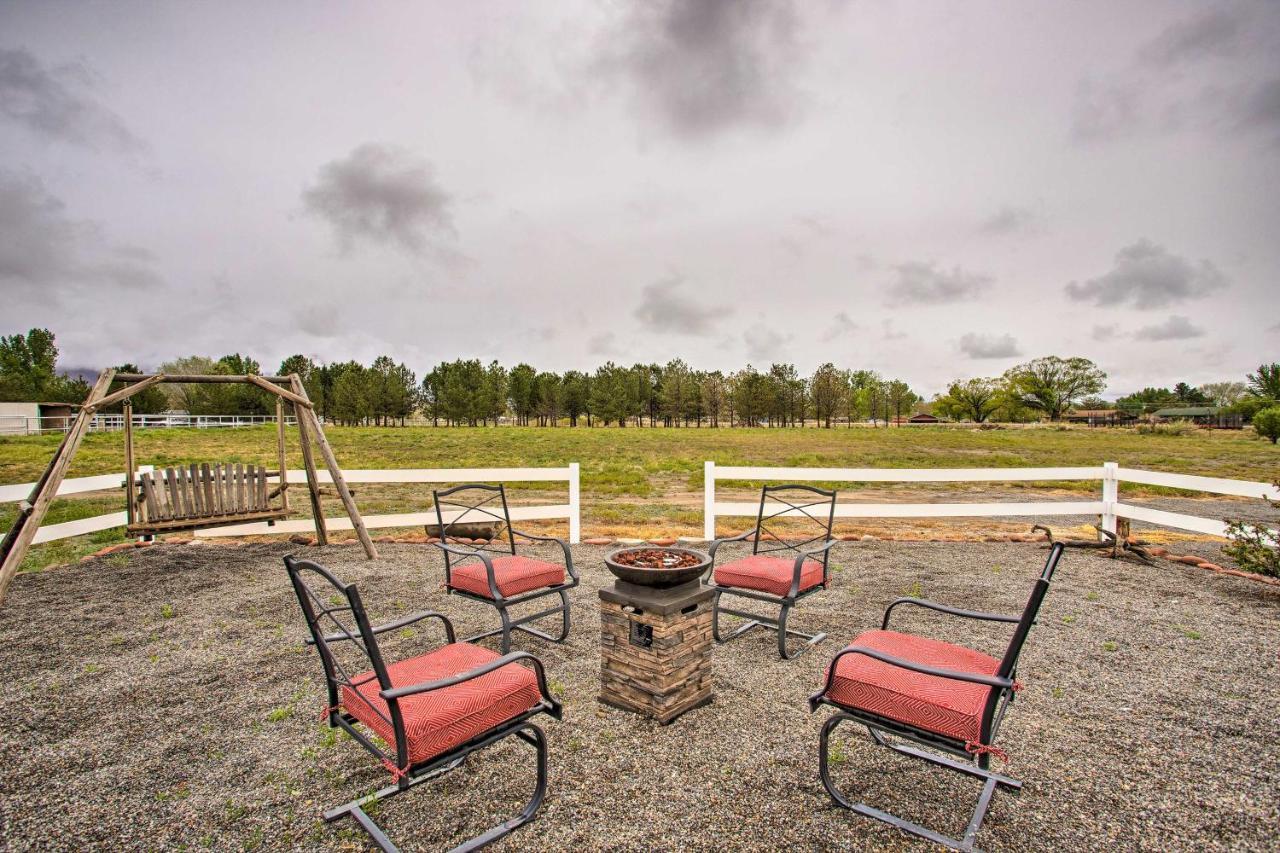 The Farmhouse At Grand Valley Getaway With Alpacas! Villa Гранд Джънкшън Екстериор снимка